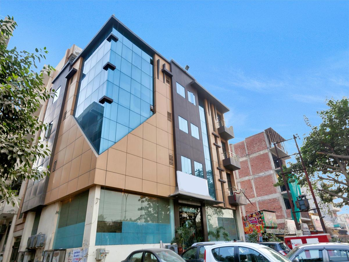Oyo 9841 The Vivir 1 Hotel Noida Luaran gambar