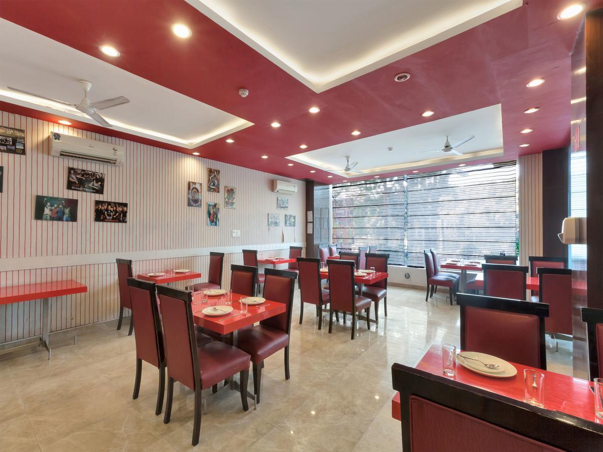 Oyo 9841 The Vivir 1 Hotel Noida Luaran gambar
