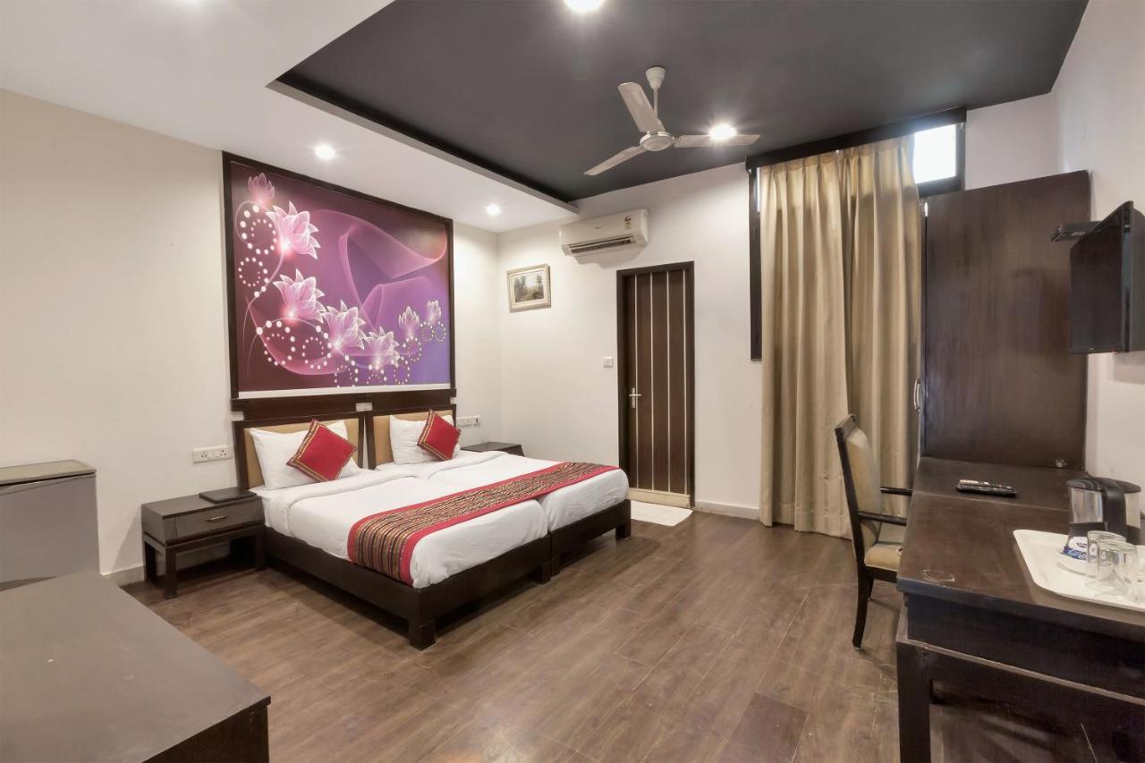 Oyo 9841 The Vivir 1 Hotel Noida Luaran gambar