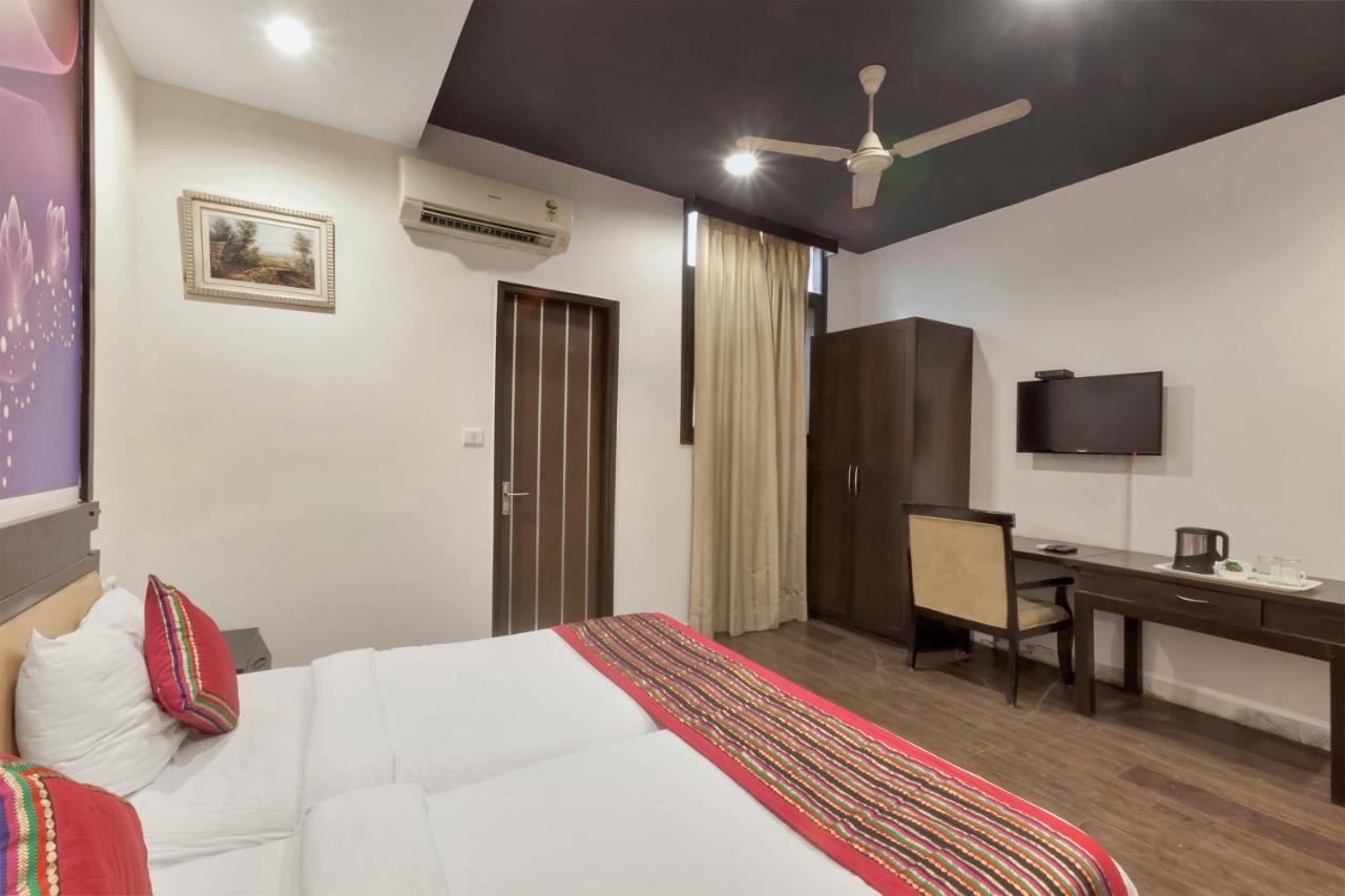 Oyo 9841 The Vivir 1 Hotel Noida Luaran gambar