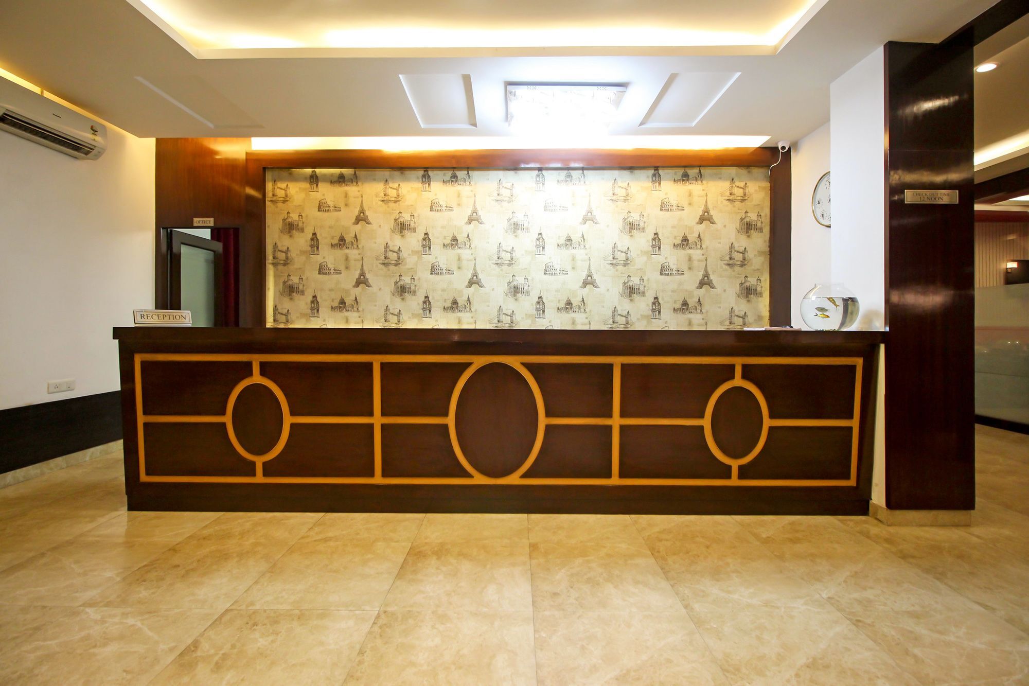 Oyo 9841 The Vivir 1 Hotel Noida Luaran gambar