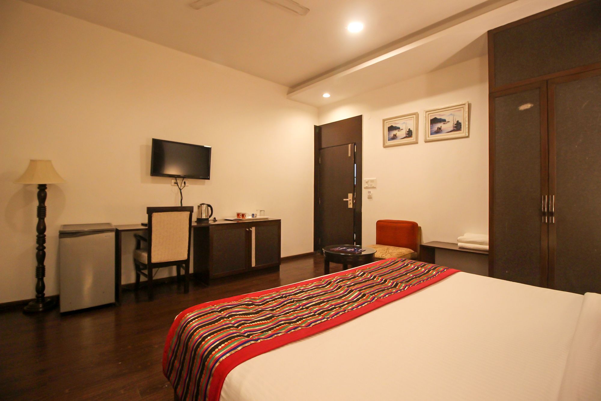 Oyo 9841 The Vivir 1 Hotel Noida Luaran gambar