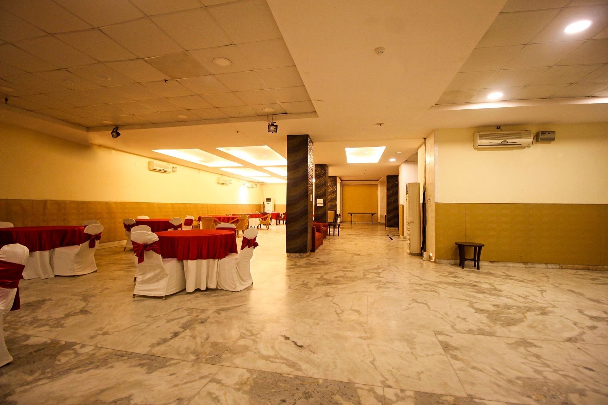 Oyo 9841 The Vivir 1 Hotel Noida Luaran gambar