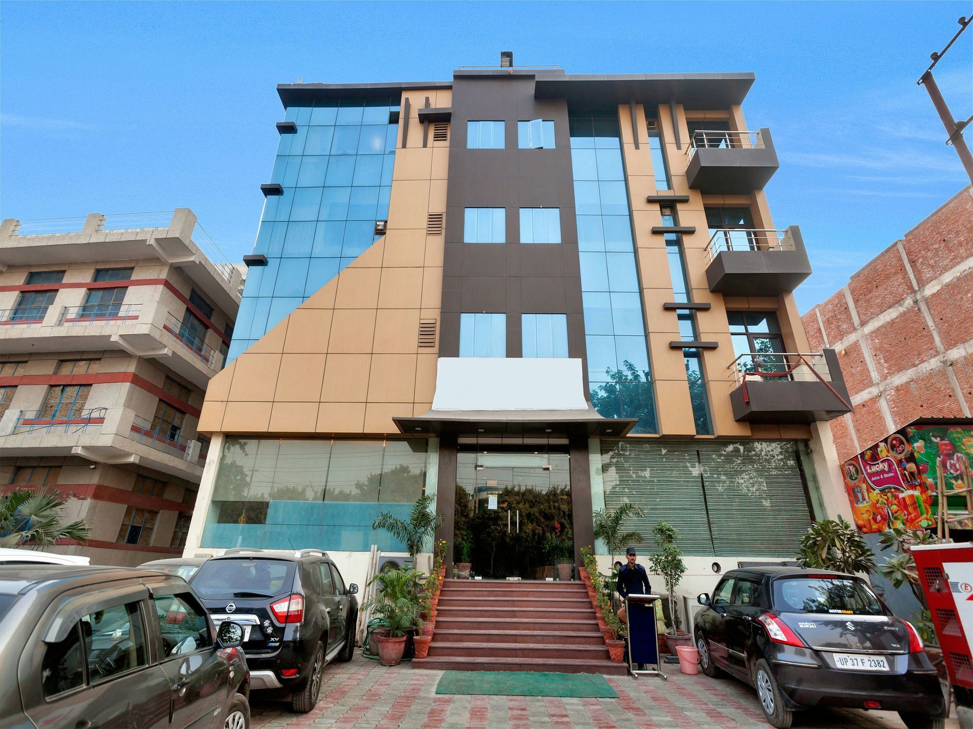 Oyo 9841 The Vivir 1 Hotel Noida Luaran gambar